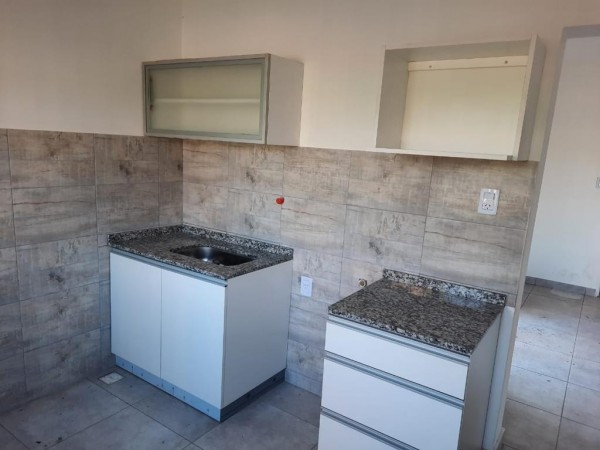 Hermosa casa en venta, 2 dormitorios Barrio Los Lapachos 