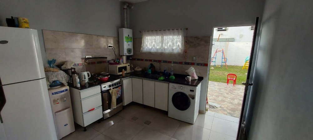 Vendo casa más galpón, excelente oportunidad