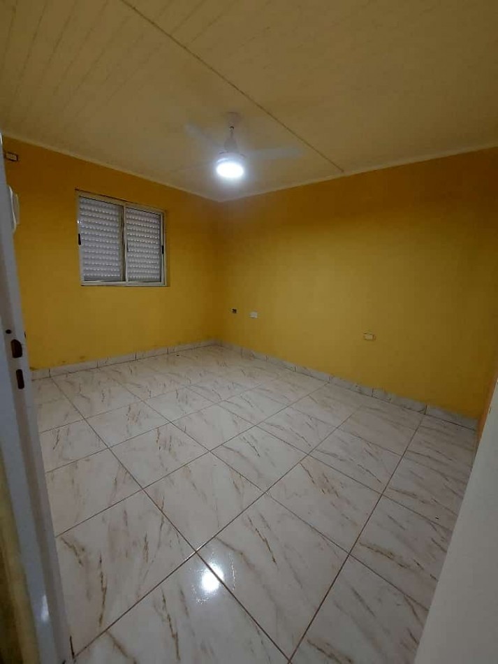 Vendo casa lista para mudarse en San Benito, 3 habitaciones, gran patio con verde