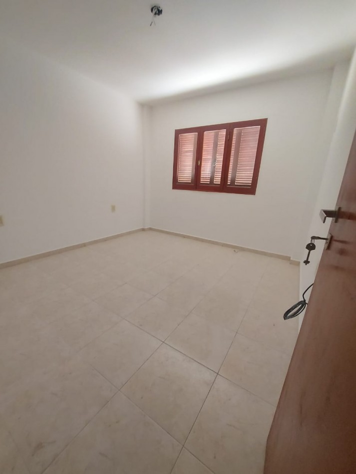 Atencion Inversores, excelente departamento centrico - Vendo