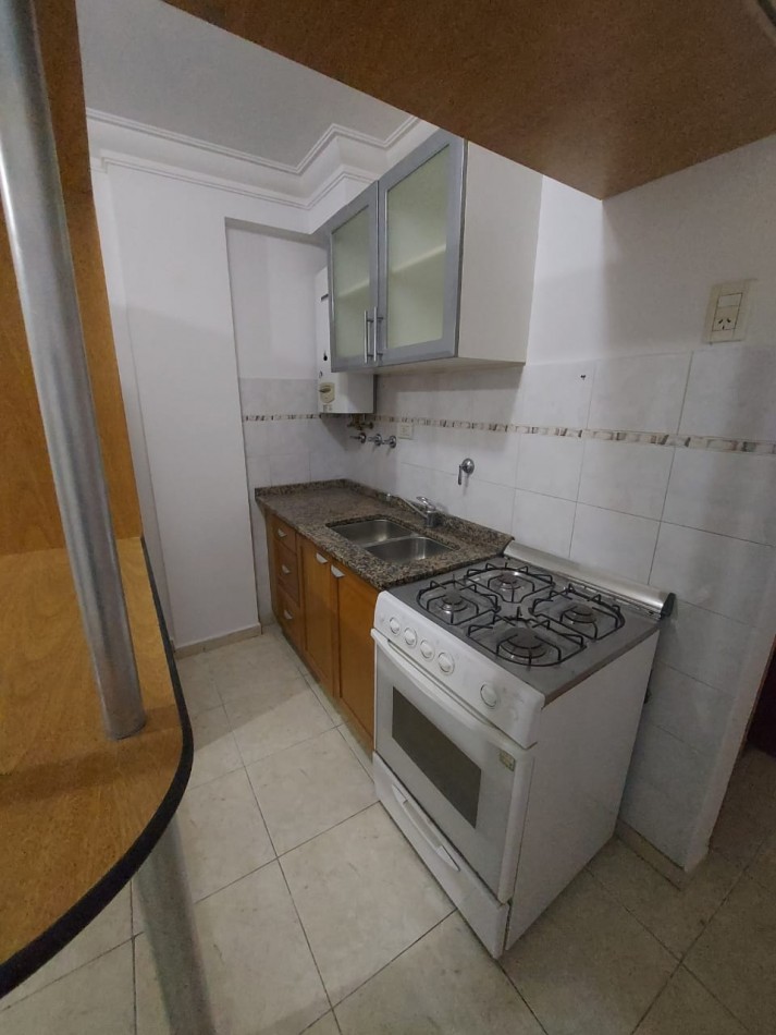 Atencion Inversores, excelente departamento centrico - Vendo