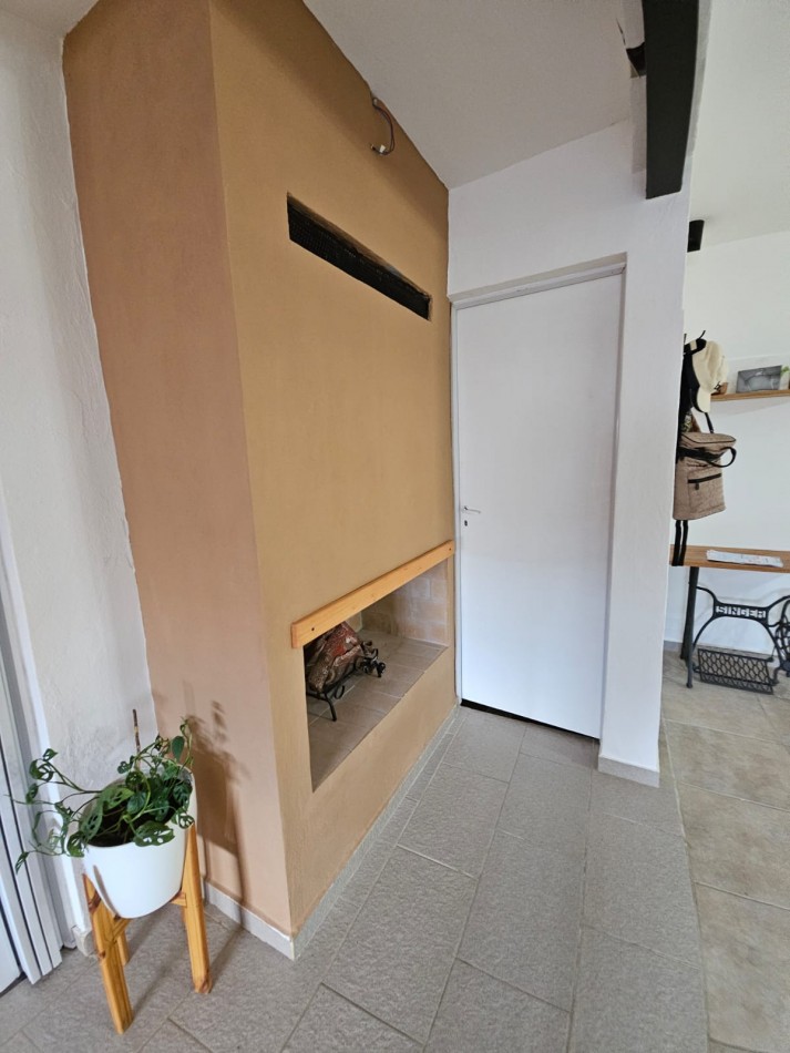 Casa en venta 2 dormirnos, excelente estado.