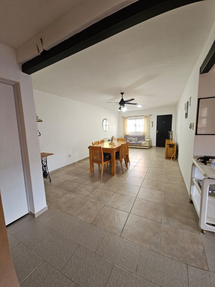 Casa en venta 2 dormirnos, excelente estado.