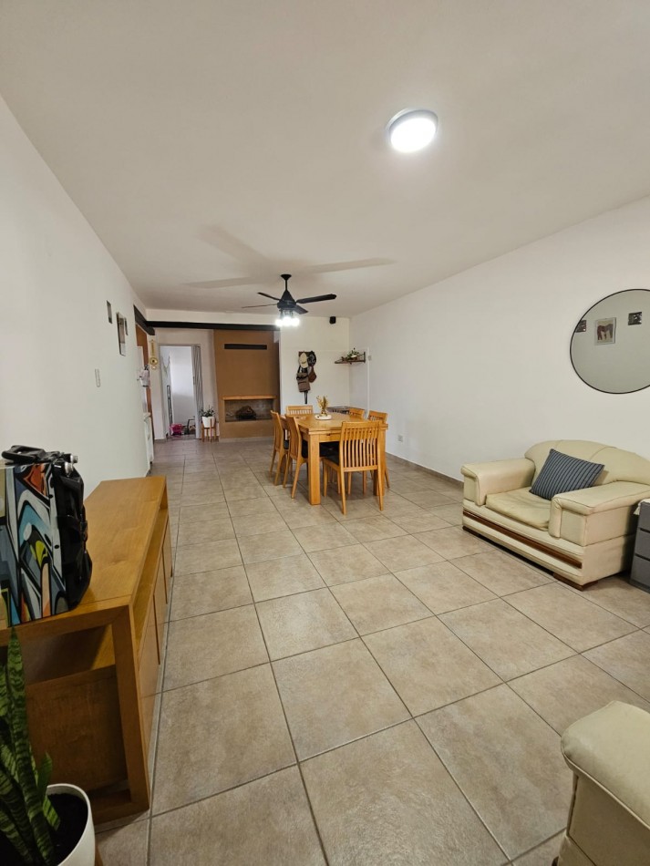Casa en venta 2 dormirnos, excelente estado.