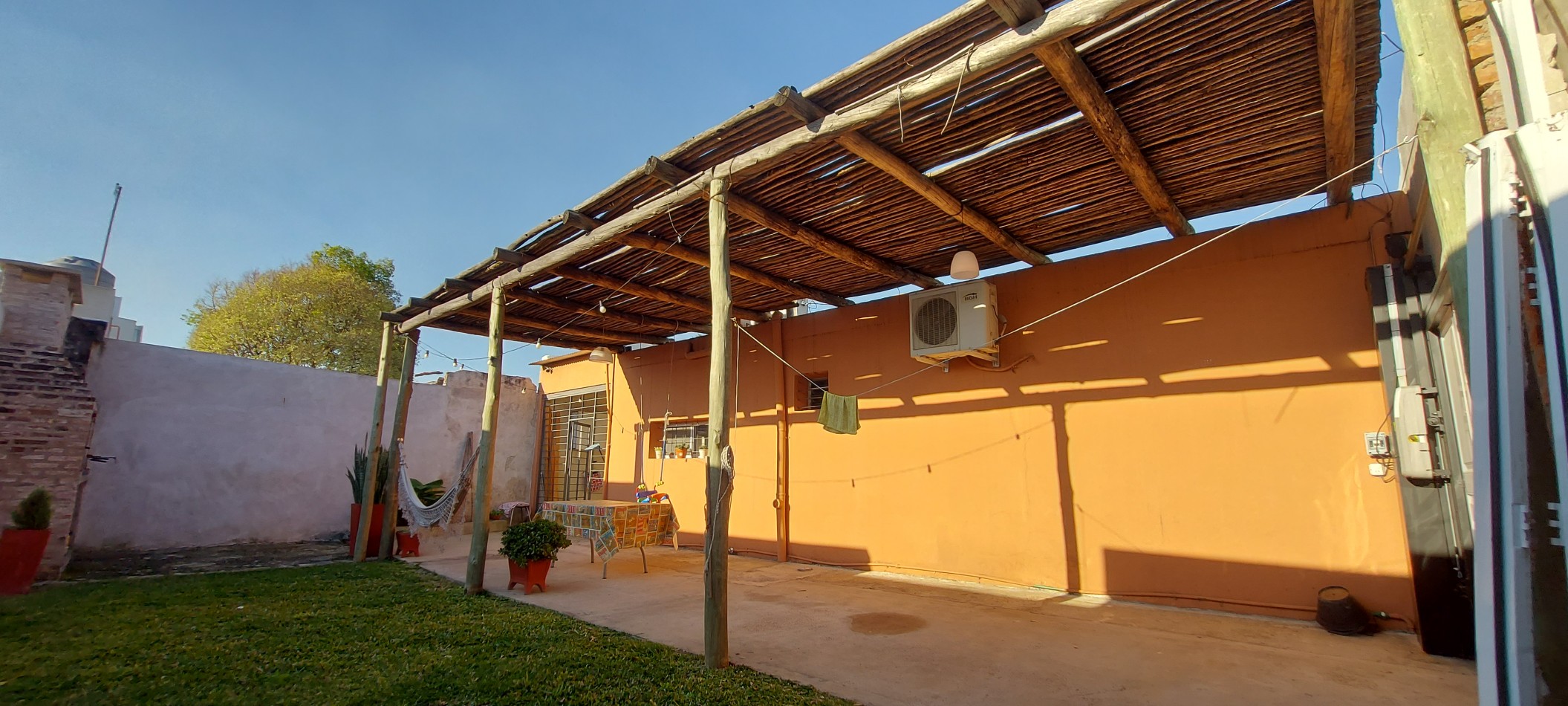 Casa en venta 2 dormirnos, excelente estado.