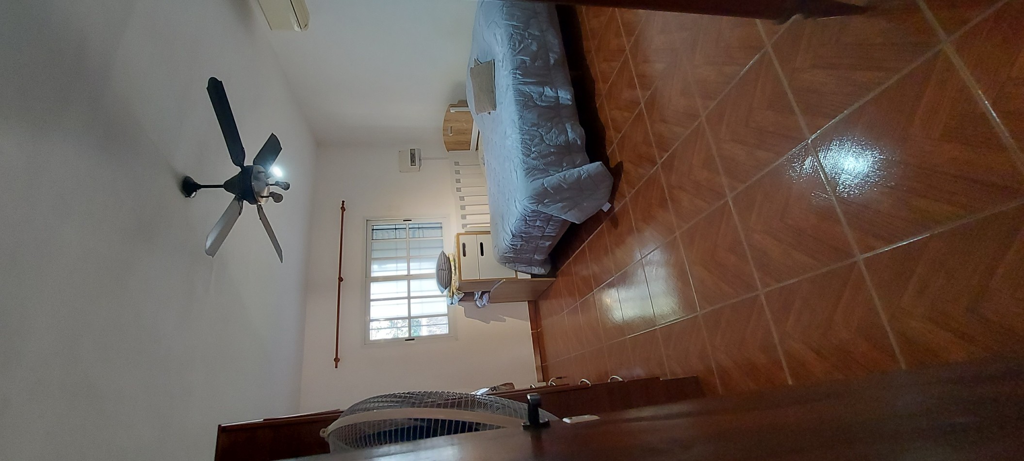 Casa en venta 2 dormirnos, excelente estado.