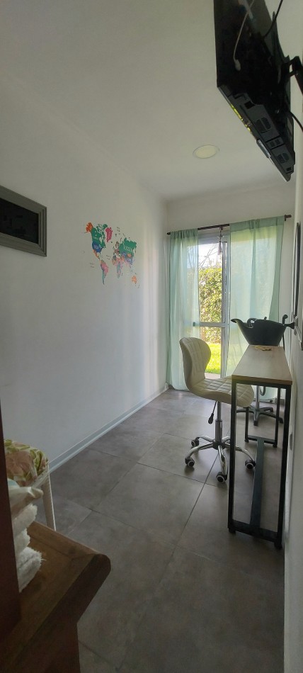 VENDO CASA 2 DORMITORIOS, PATIO VERDE, PILETA, ORO VERDE 