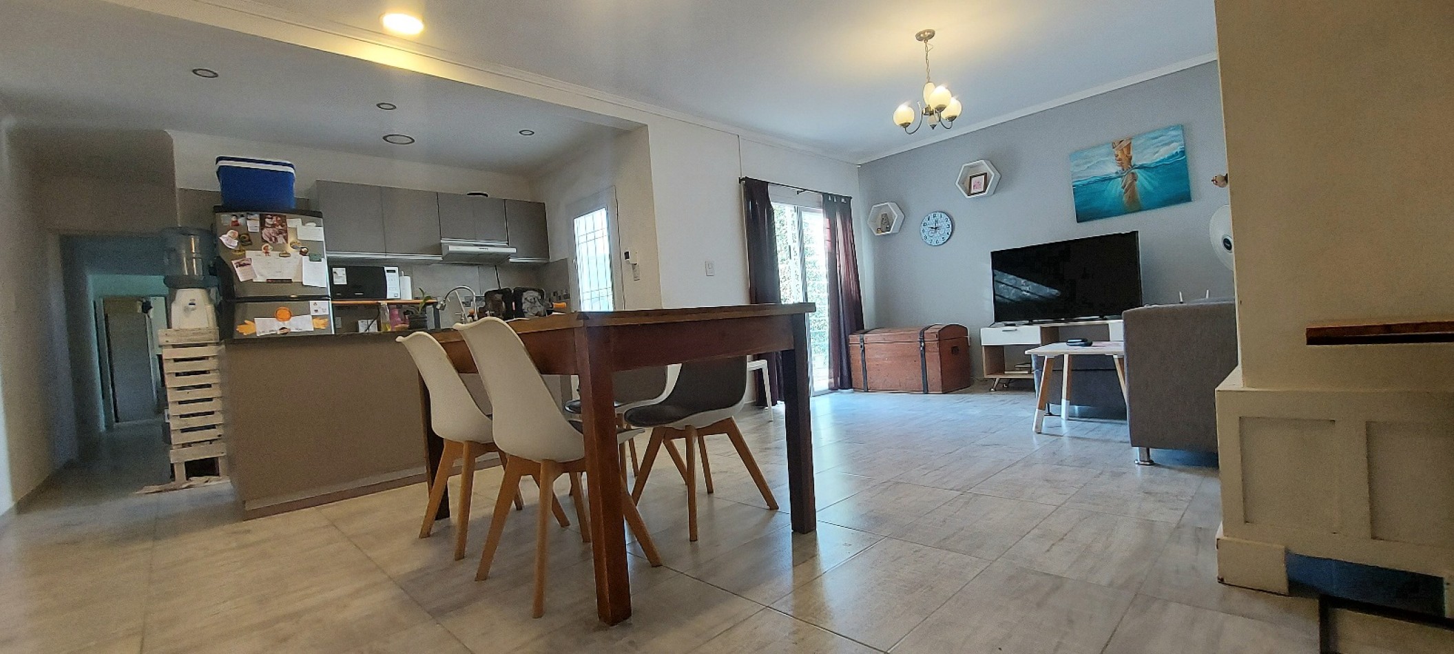 VENDO CASA 2 DORMITORIOS, PATIO VERDE, PILETA, ORO VERDE 