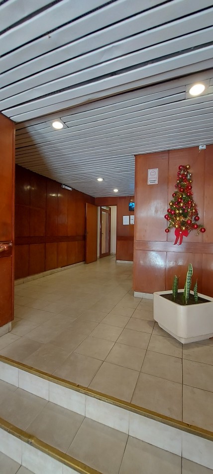 Pellegrini 194. Departamento centrico 2 d y cochera 