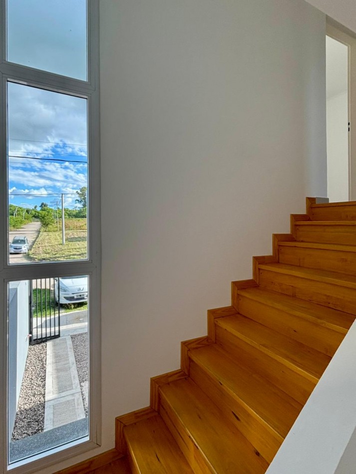 Casa 3 dormitorios excelente calidad y diseño, Lapachos 3, Parana