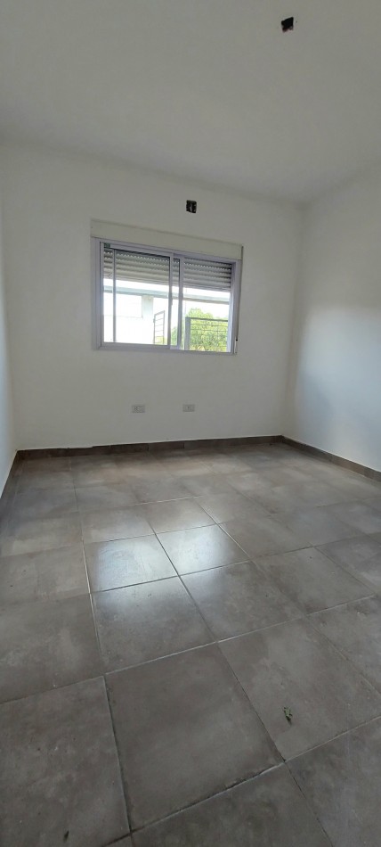 Venta casa 3 dormitorios, Crisolo Larralde, Parana