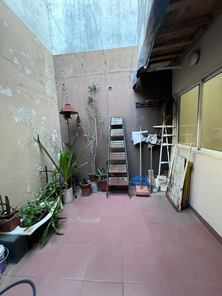 Departamento 2 dormitorios, zona Plaza Saenz Peña