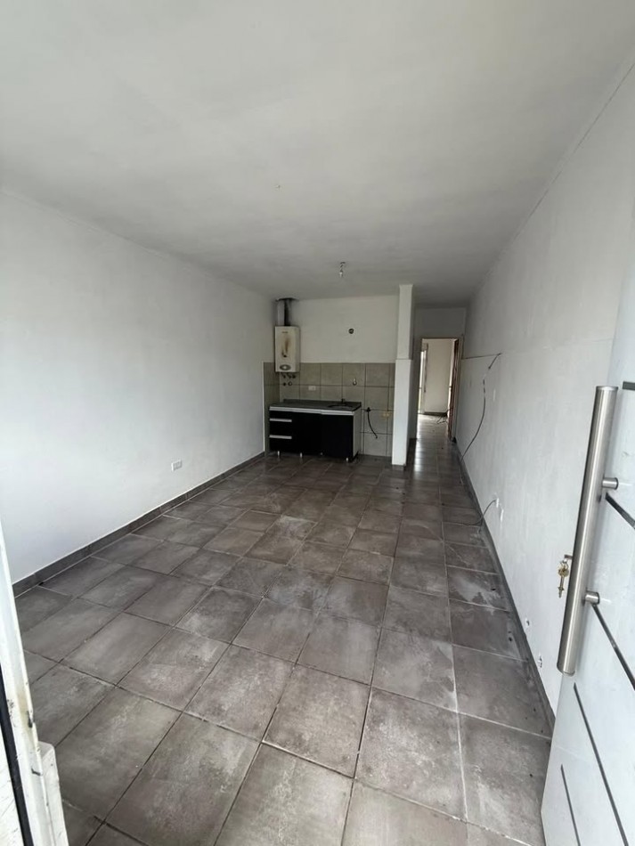 Casa 1 dormitorio venta/alquiler, Crisologo Larralde 1129, Parana