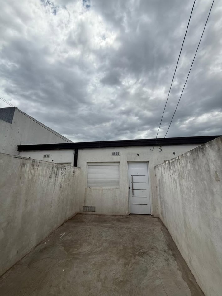 Casa 1 dormitorio venta/alquiler, Crisologo Larralde 1129, Parana