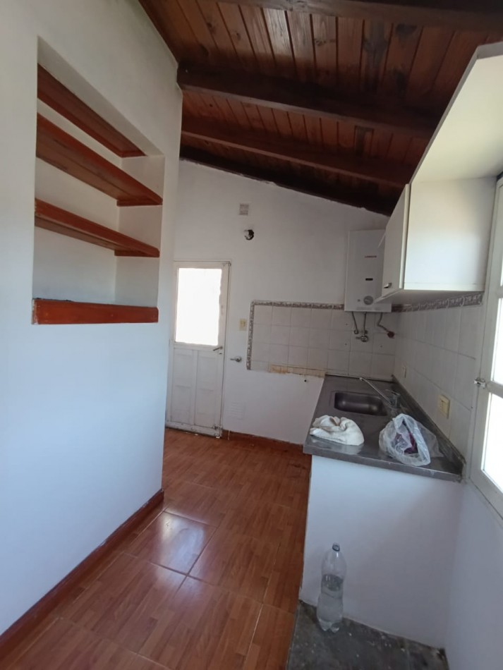Alquiler casa Dos Dormitorios Sarobe a mts de Av. Ramirez Parana