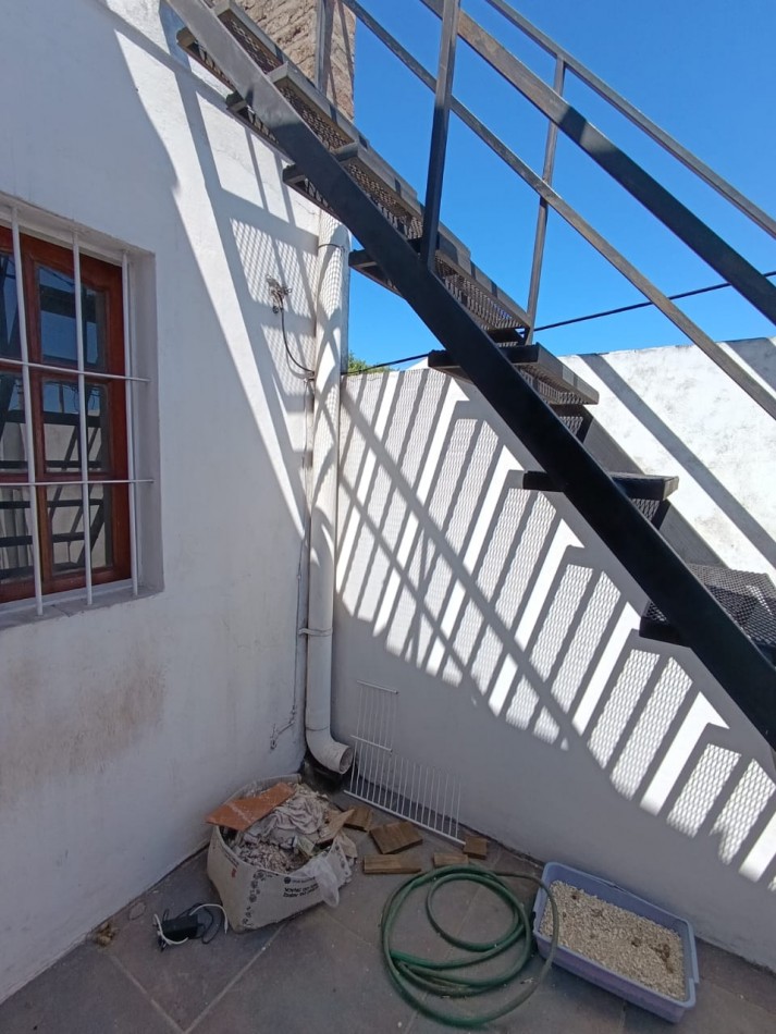 Alquiler casa Dos Dormitorios Sarobe a mts de Av. Ramirez Parana