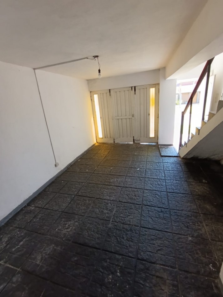 Alquiler casa Dos Dormitorios Sarobe a mts de Av. Ramirez Parana