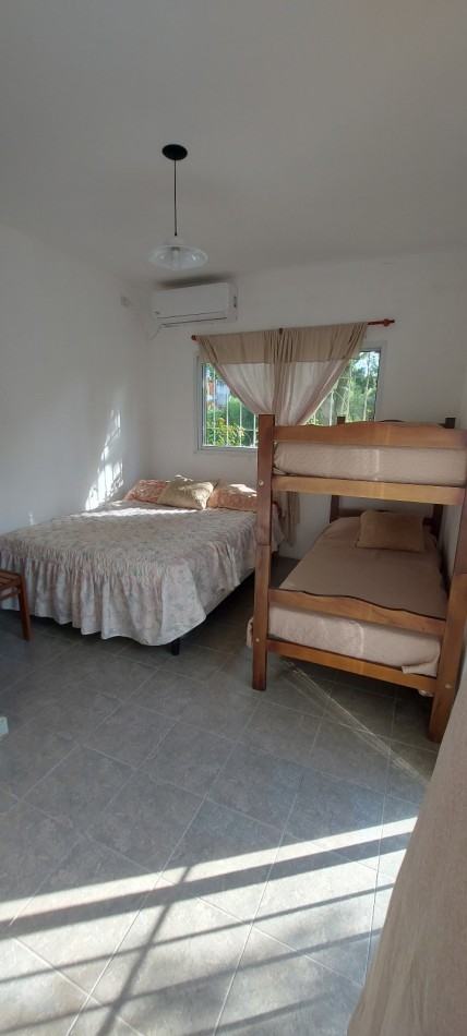 CASA EN VILLA URQUIZA, AMOBLADA Y EQUIPADA