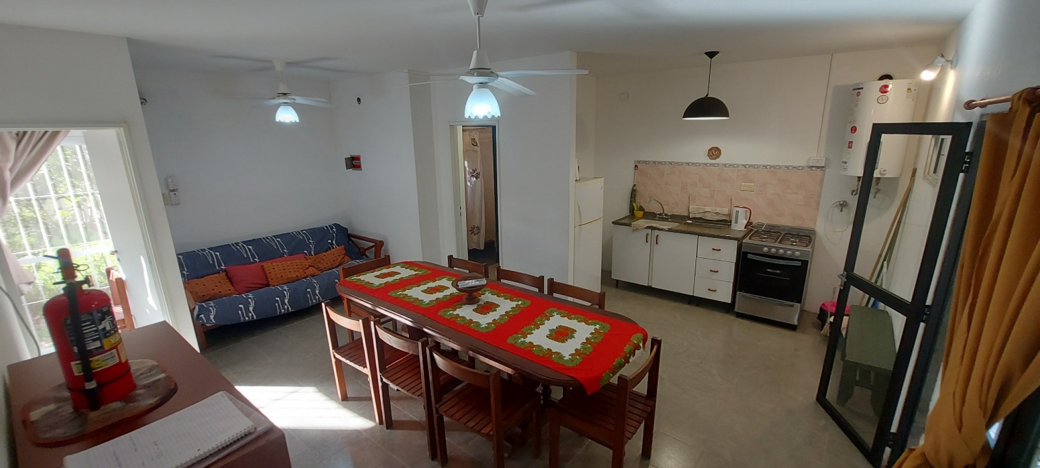 CASA EN VILLA URQUIZA, AMOBLADA Y EQUIPADA