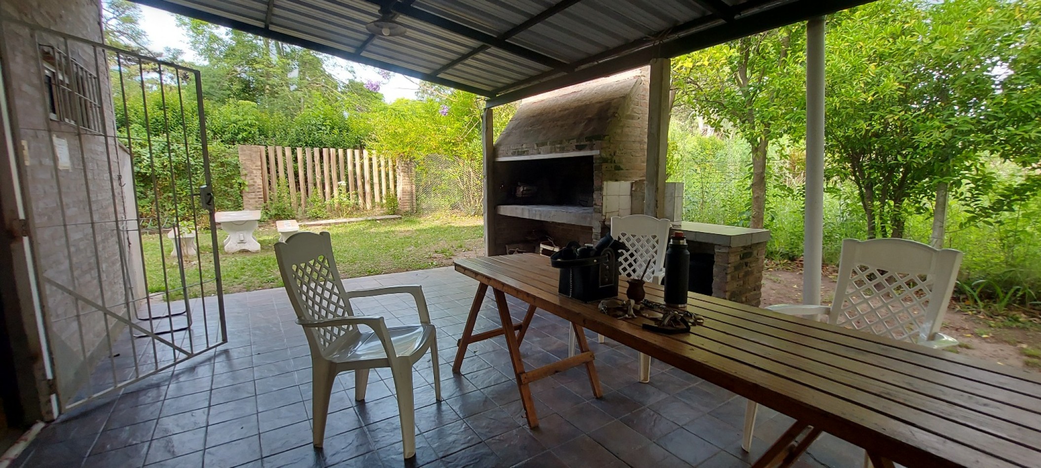 CASA EN VILLA URQUIZA, AMOBLADA Y EQUIPADA