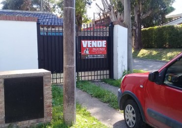 Vende: Chalet zona Paracao, 3 dormitorios, 2 baños, Cocheras